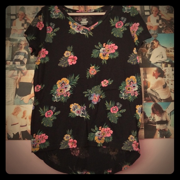 TROPICAL T-SHIRT - Picture 1 of 2